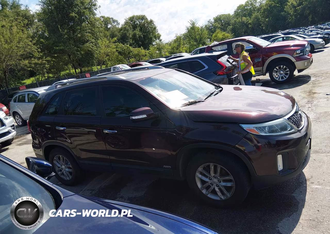 2015 Kia Sorento Lx VIN:5XYKTCA62FG632599 - 14
