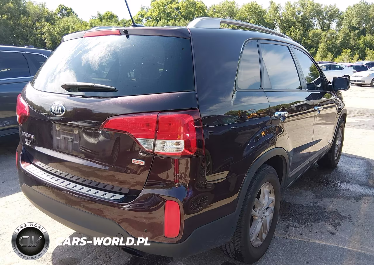 2015 Kia Sorento Lx VIN:5XYKTCA62FG632599 - 4
