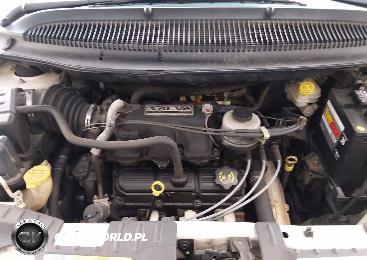 2005 Chrysler Town & Country Touring VIN:2C4GP54L85R536073 - 10