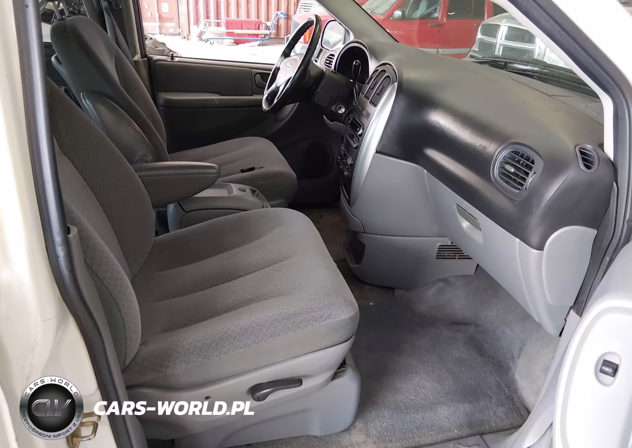 2005 Chrysler Town & Country Touring VIN:2C4GP54L85R536073 - 5