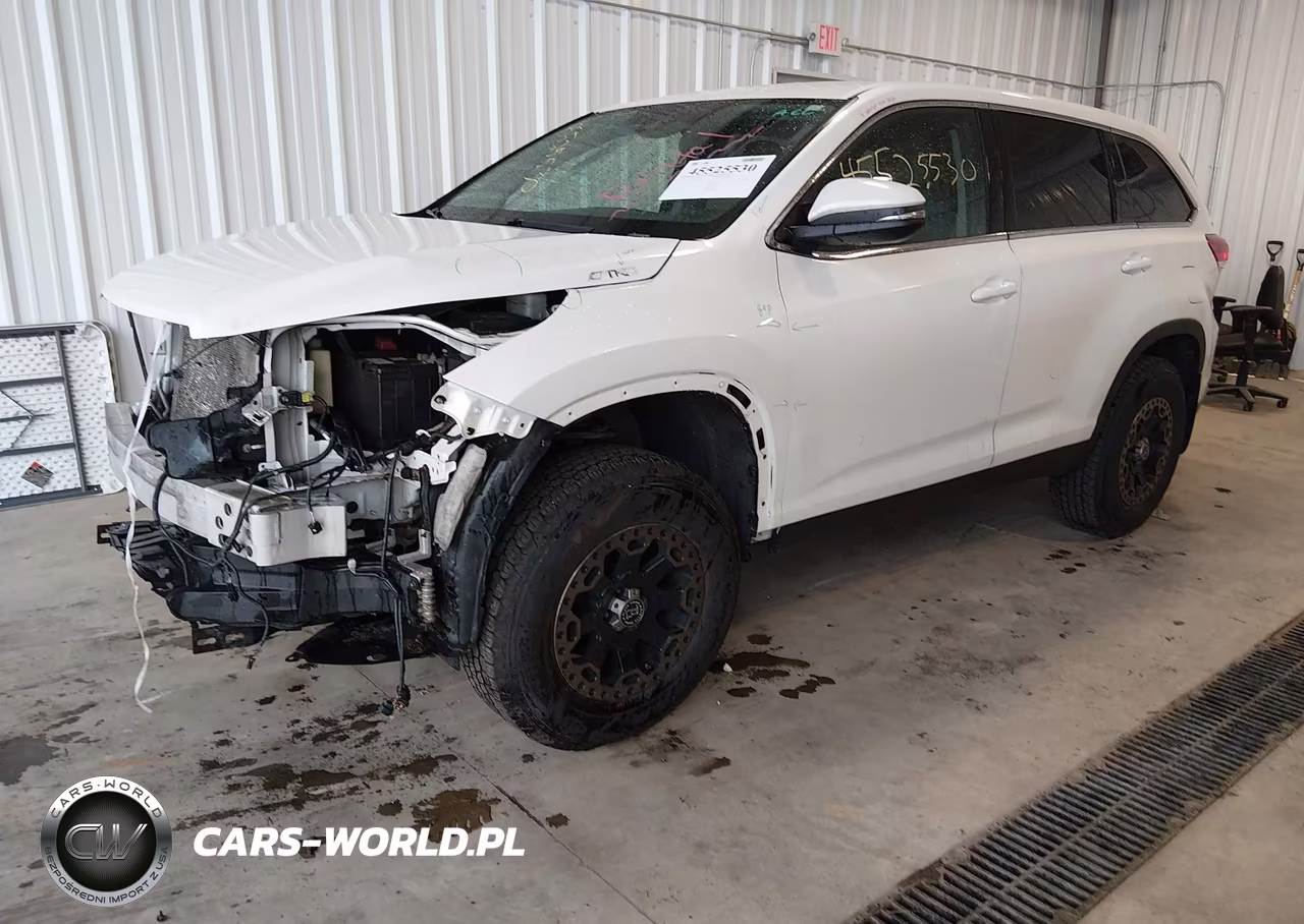 2019 Toyota Highlander Le VIN:5TDBZRFH3KS969422 - 2
