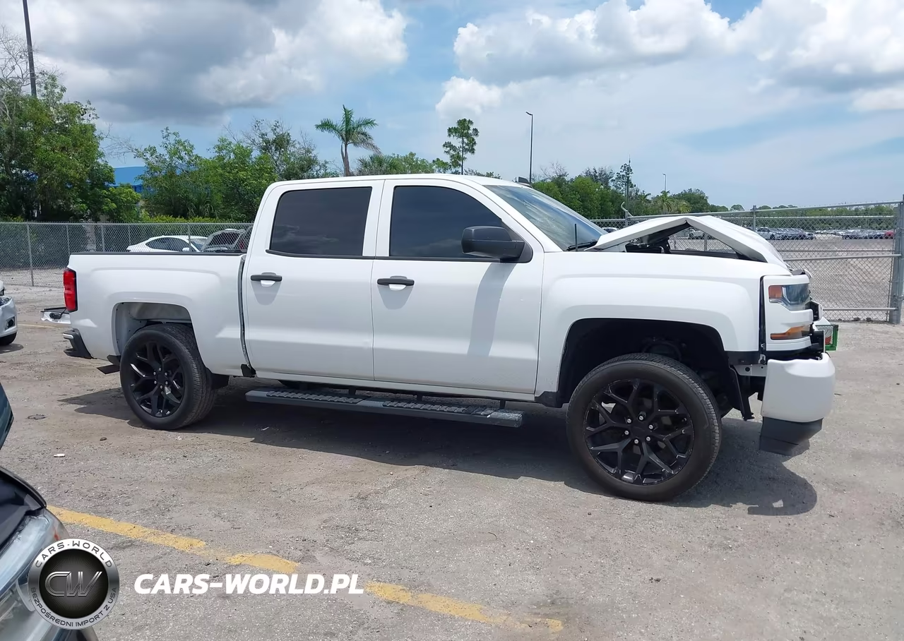 2018 Chevrolet Silverado 1500 Custom VIN:3GCPCPEH0JG222449 - 13