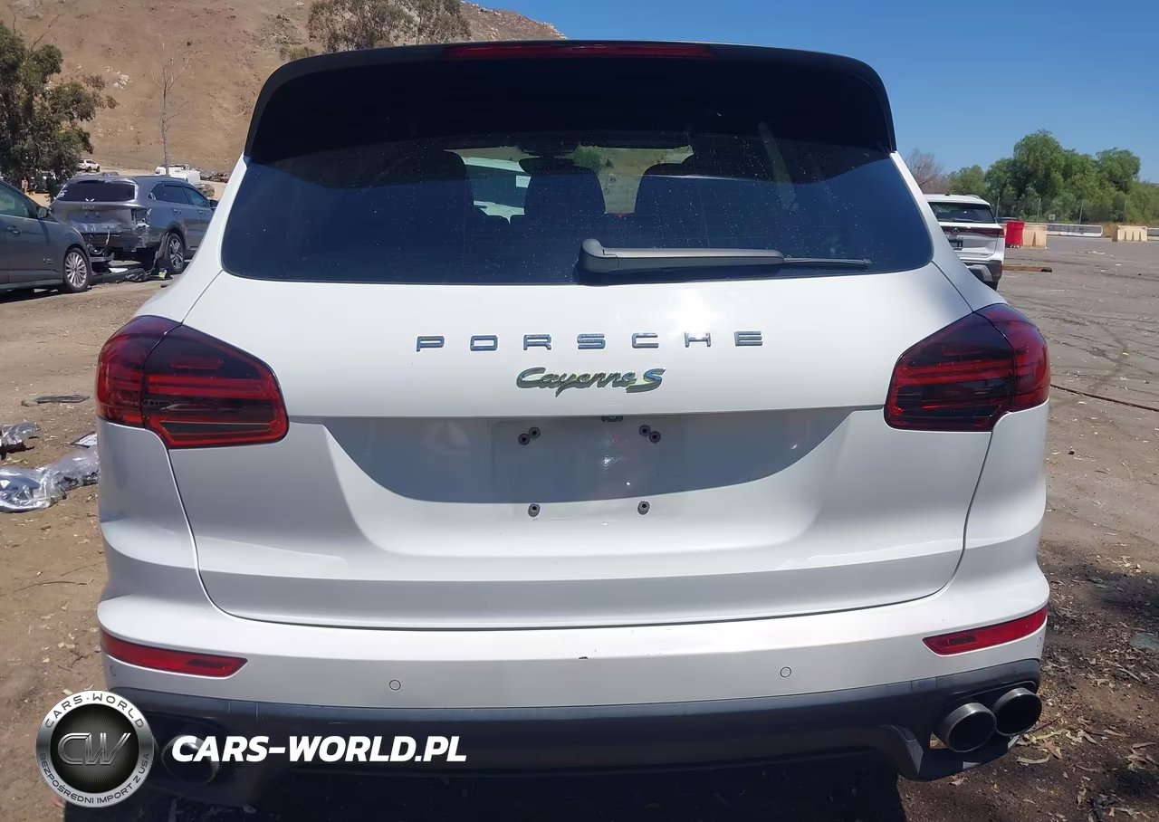 2016 Porsche Cayenne E-Hybrid S VIN:WP1AE2A28GLA17749 - 16