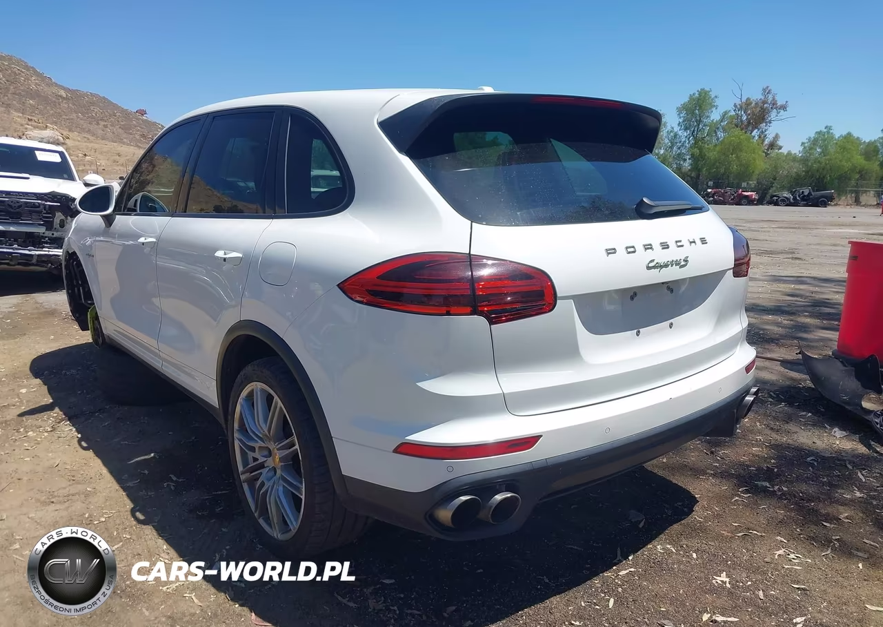 2016 Porsche Cayenne E-Hybrid S VIN:WP1AE2A28GLA17749 - 3