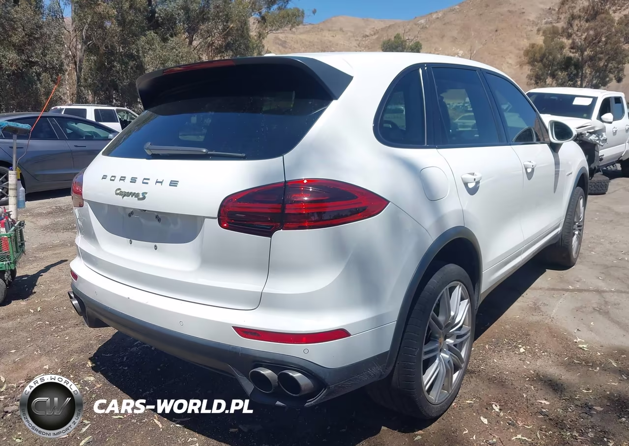 2016 Porsche Cayenne E-Hybrid S VIN:WP1AE2A28GLA17749 - 4