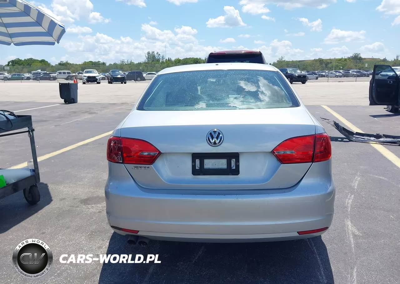 2014 Volkswagen Jetta 2.0L S VIN:3VW2K7AJ4EM429419 - 16
