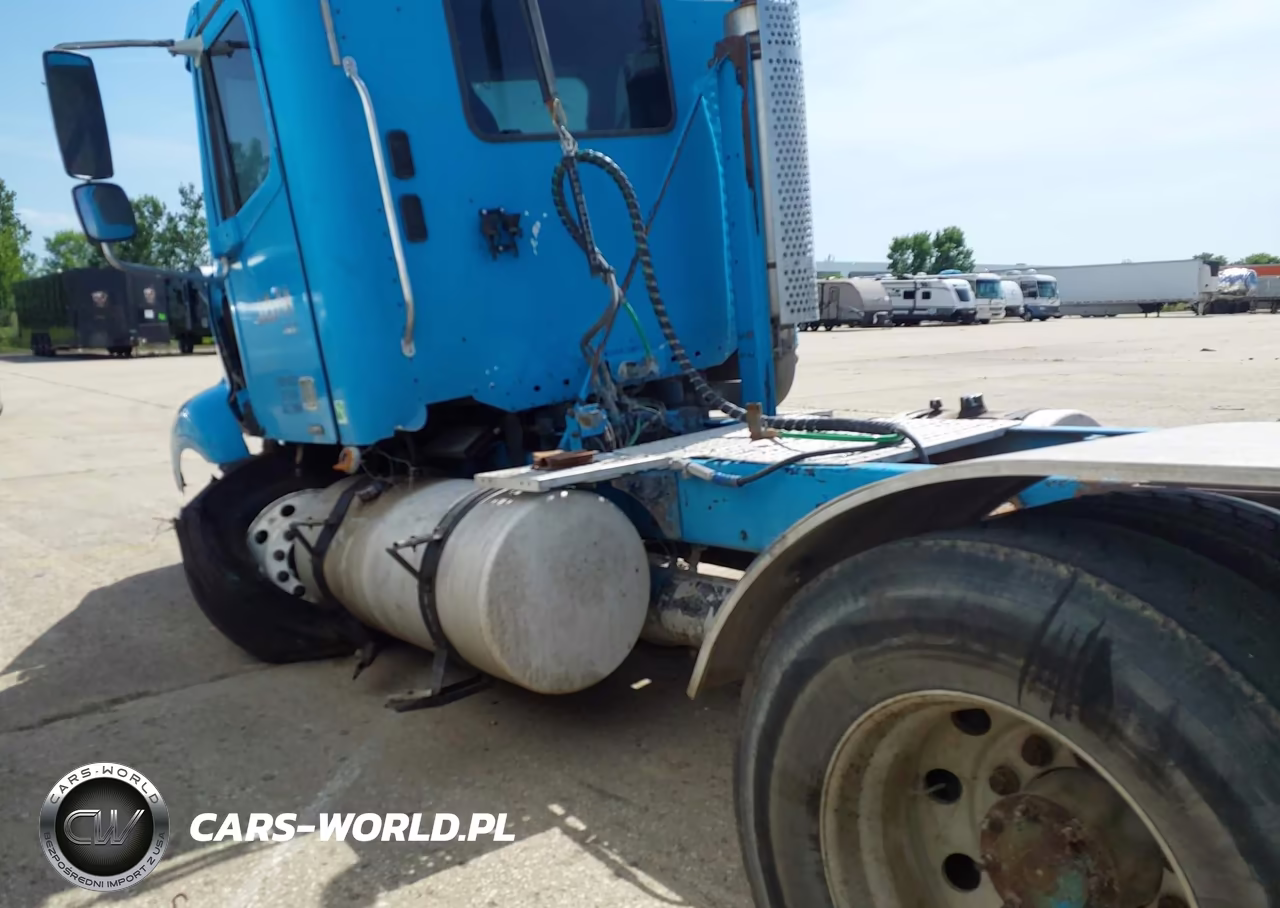 2006 Freightliner Columbia 112 VIN:1FUJF0CV46LW43140 - 17