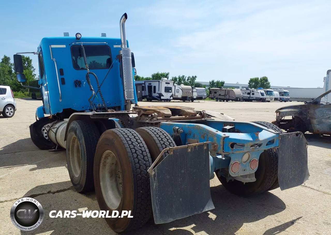 2006 Freightliner Columbia 112 VIN:1FUJF0CV46LW43140 - 3