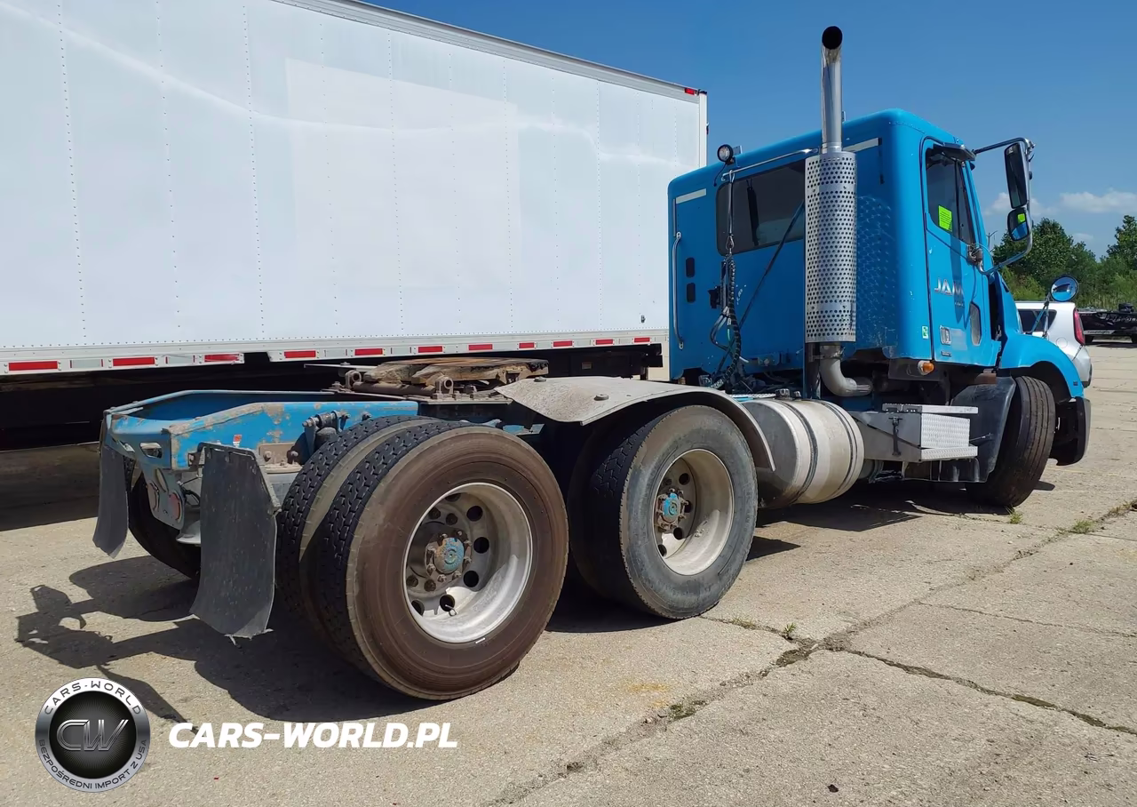 2006 Freightliner Columbia 112 VIN:1FUJF0CV46LW43140 - 4