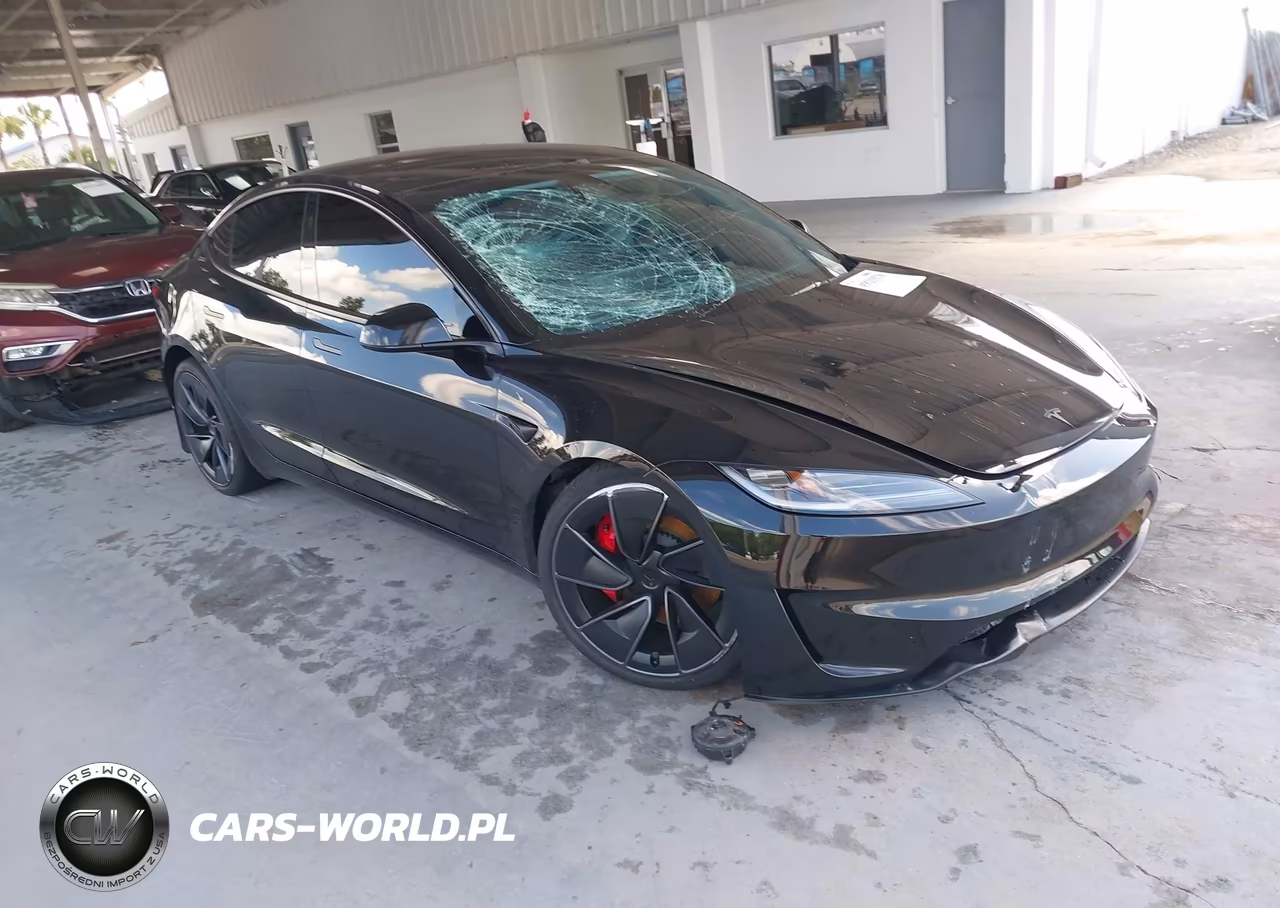 2026 Tesla Model 3 Performance All-Wheel Drive – zdjęcie 1 z 20