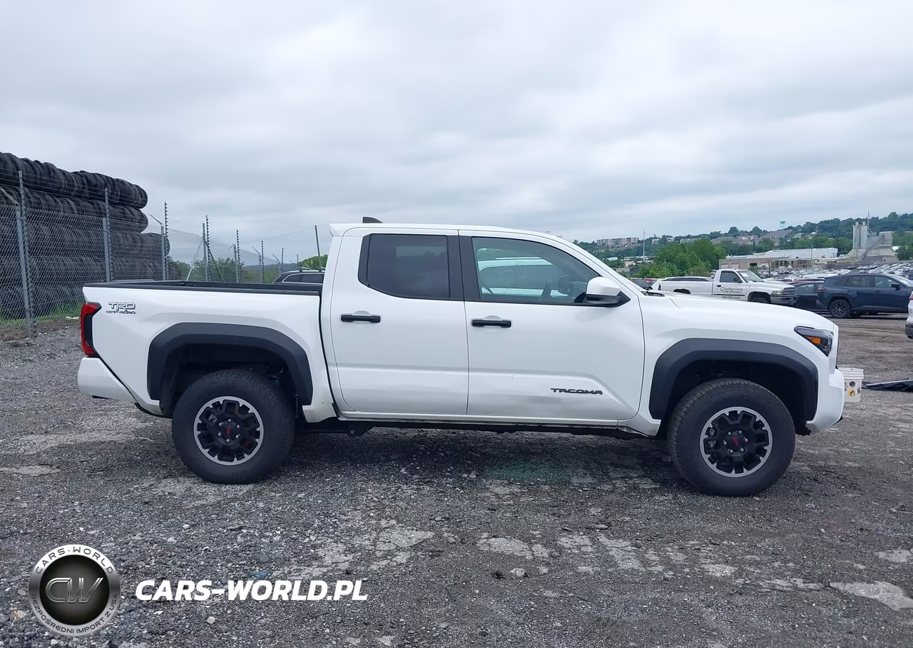 2025 Toyota Tacoma Trd Off Road VIN:3TMLB5JN5SM118060 - 12