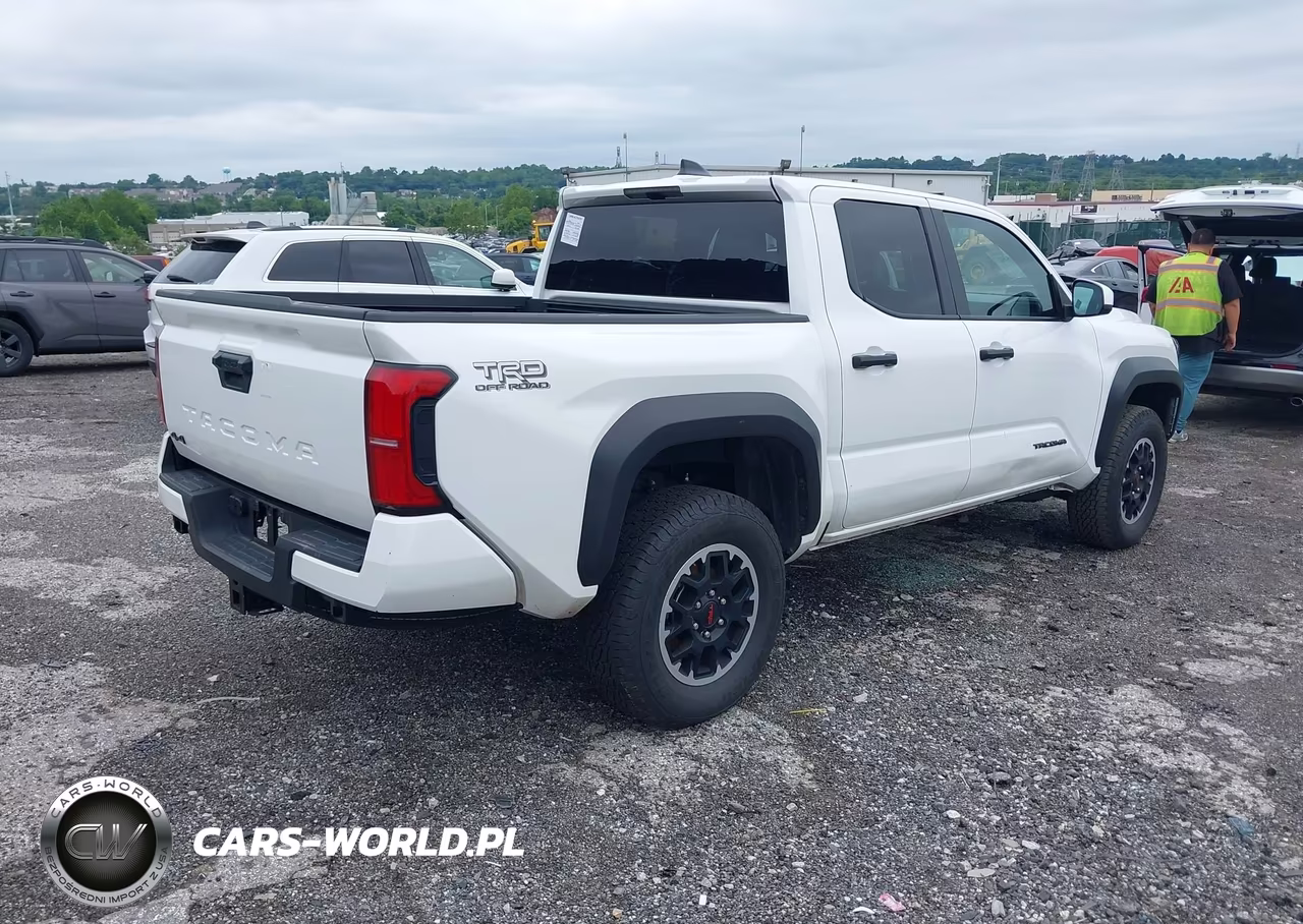 2025 Toyota Tacoma Trd Off Road VIN:3TMLB5JN5SM118060 - 4