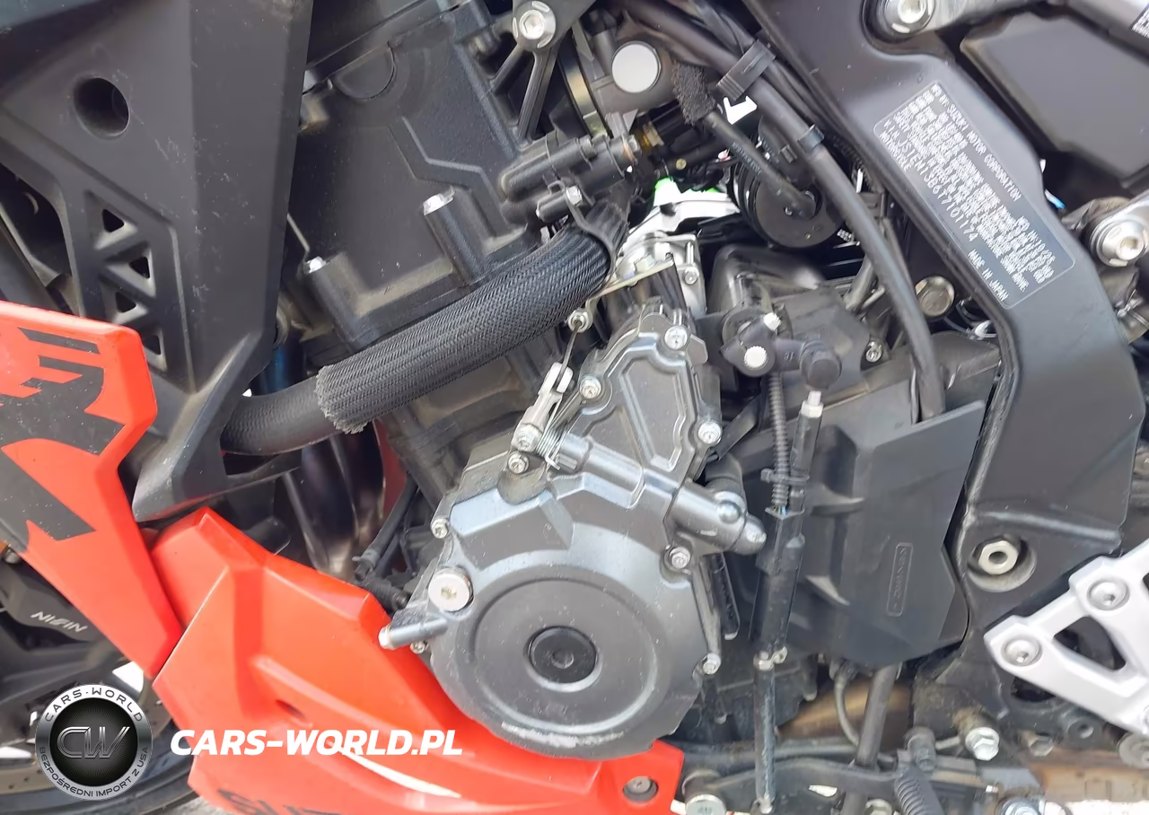 2026 Suzuki Gsx800 F VIN:JS1EM13B6T7101174 - 9