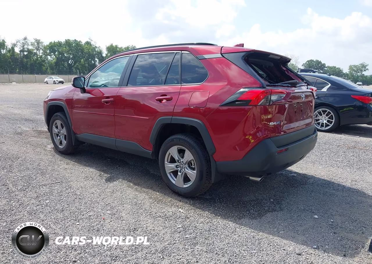 2025 Toyota Rav4 Xle VIN:2T3P1RFV8SW607412 - 3