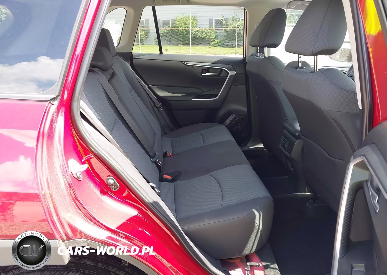2025 Toyota Rav4 Xle VIN:2T3P1RFV8SW607412 - 8