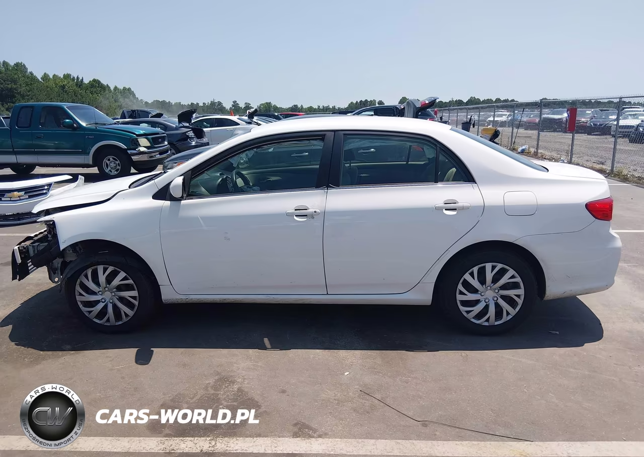 2013 Toyota Corolla Le VIN:JTDBU4EE1DJ119202 - 14