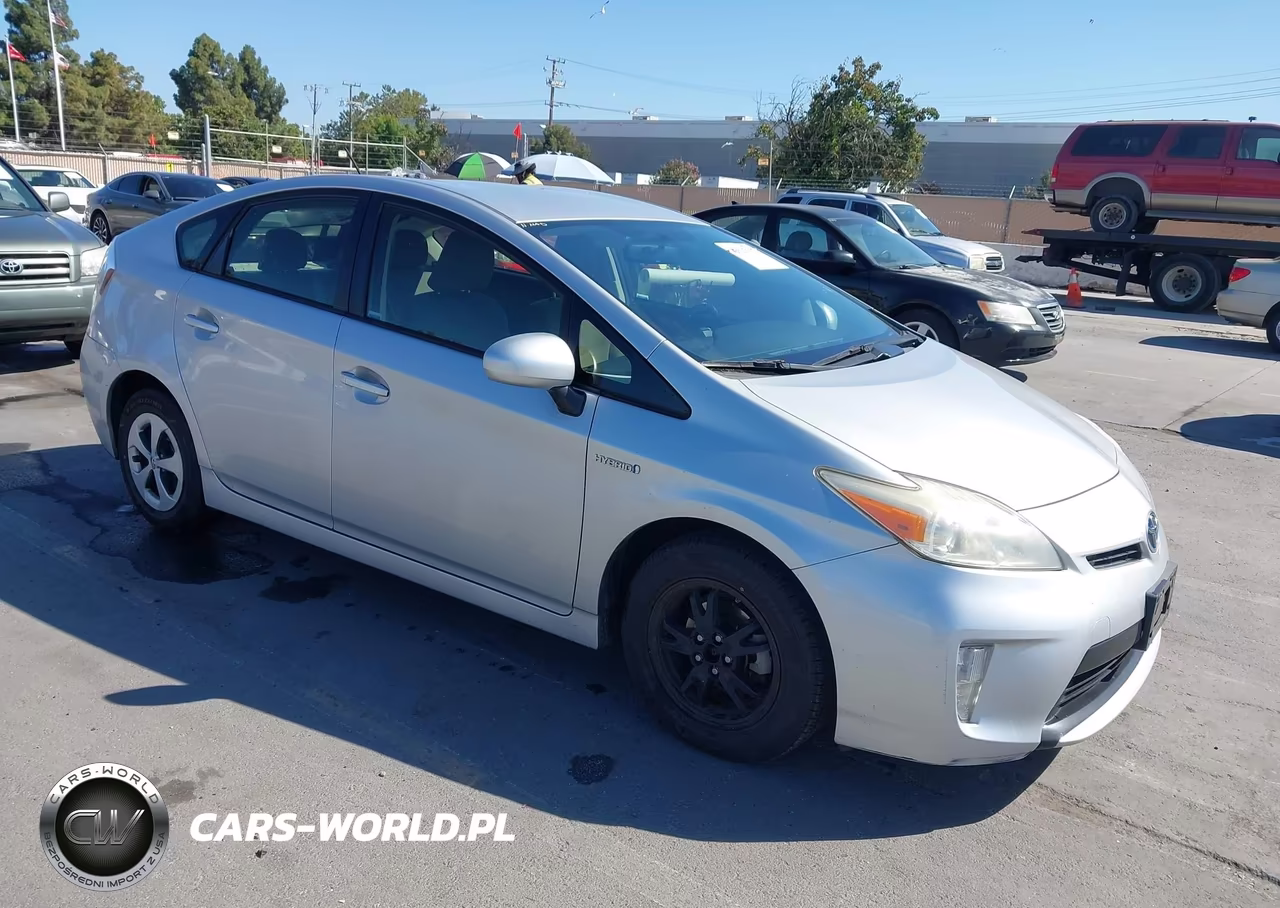 2013 Toyota Prius Three – zdjęcie 1 z 16