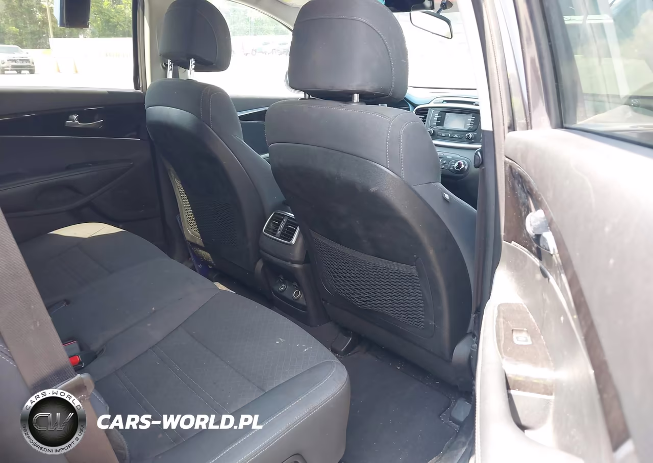 2017 Kia Sorento 2.4L Lx VIN:5XYPGDA31HG275604 - 8