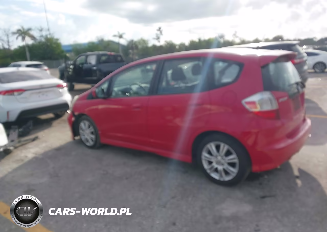 2009 Honda Fit Sport VIN:JHMGE88499S014369 - 3