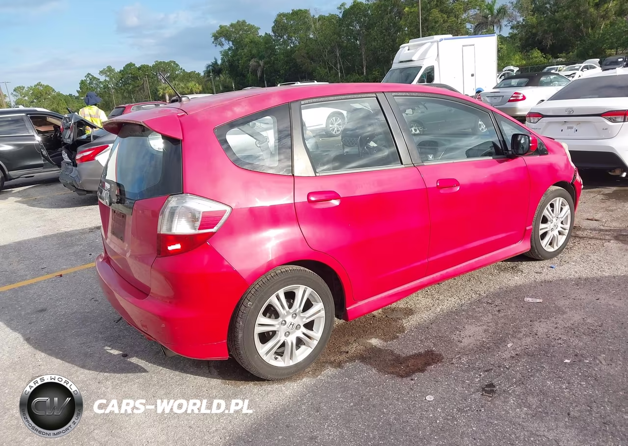 2009 Honda Fit Sport VIN:JHMGE88499S014369 - 4