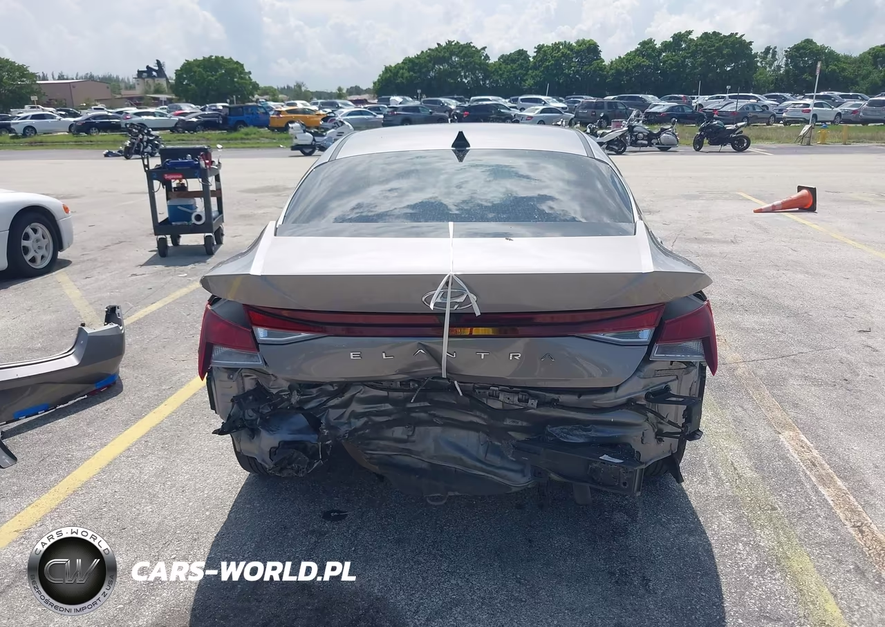 2022 Hyundai Elantra Sel VIN:KMHLS4AG8NU367380 - 17