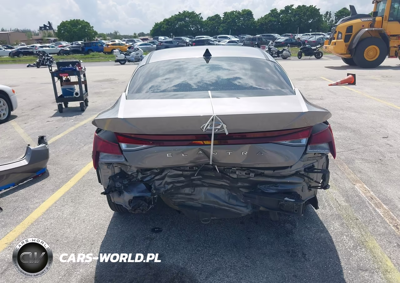 2022 Hyundai Elantra Sel VIN:KMHLS4AG8NU367380 - 6