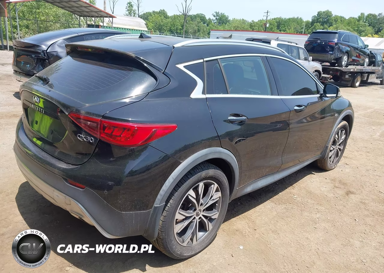2017 Infiniti Qx30 Premium VIN:SJKCH5CR4HA033969 - 4