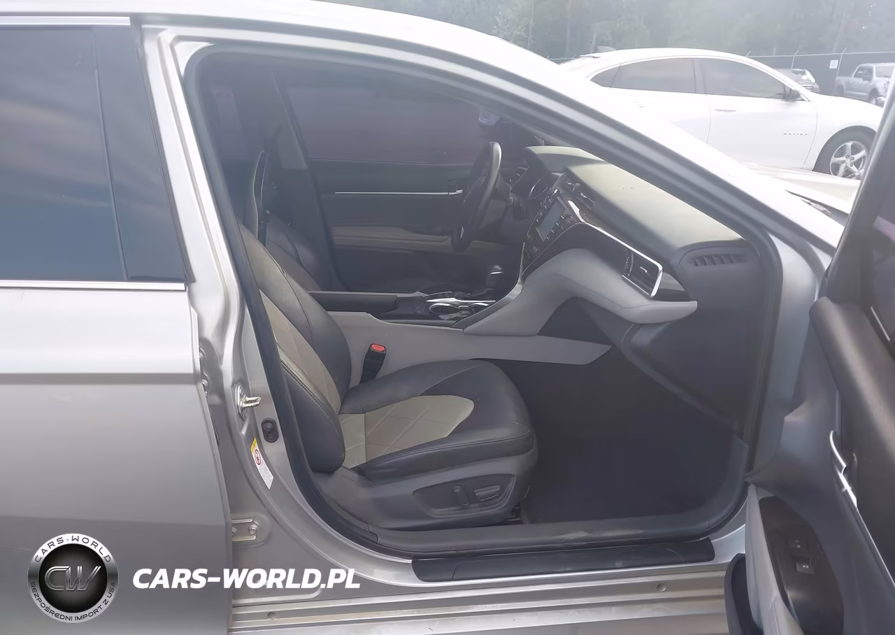 2018 Toyota Camry Xle VIN:4T1B11HK6JU080718 - 5