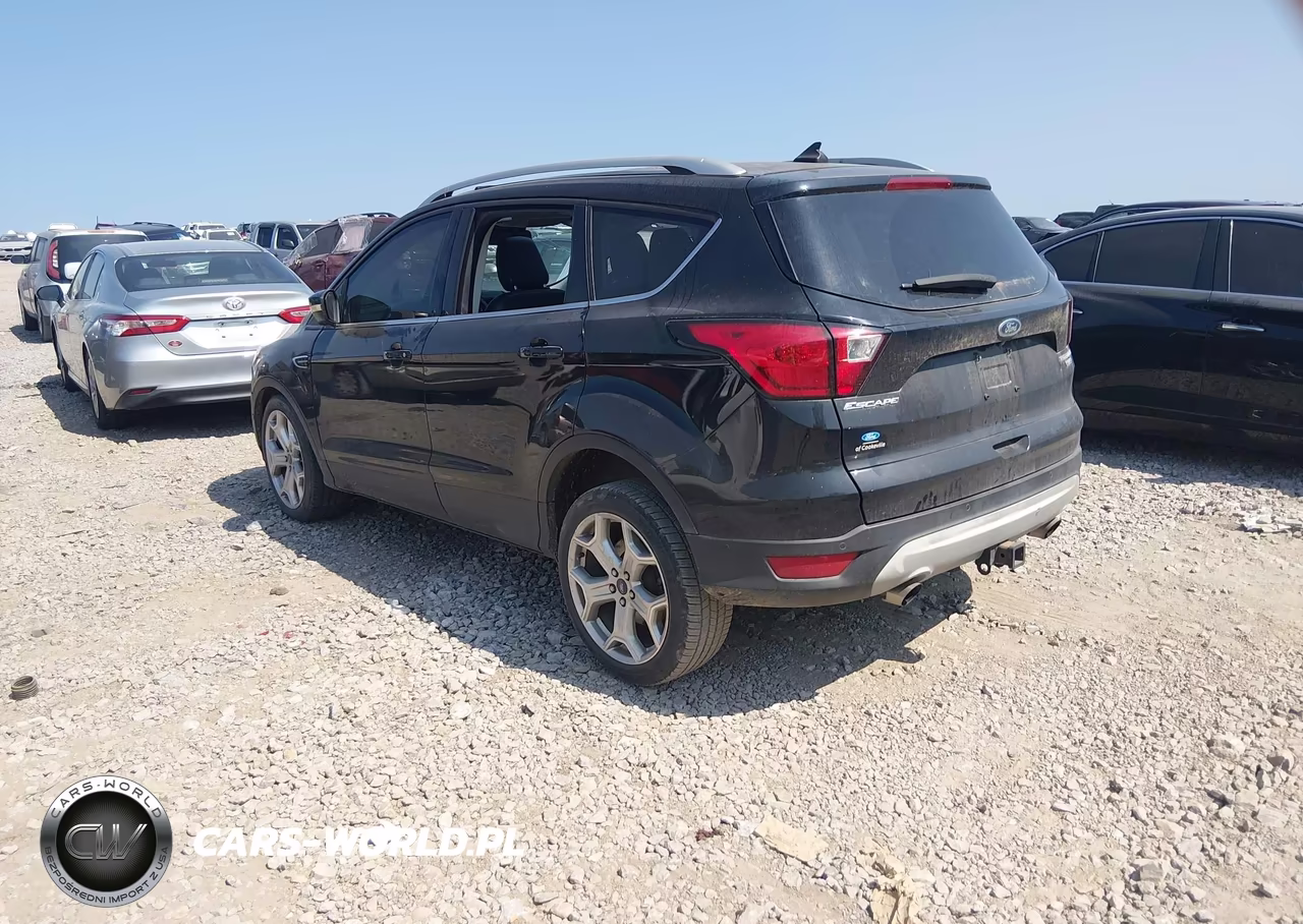 2019 Ford Escape Titanium VIN:1FMCU9J97KUB47149 - 3