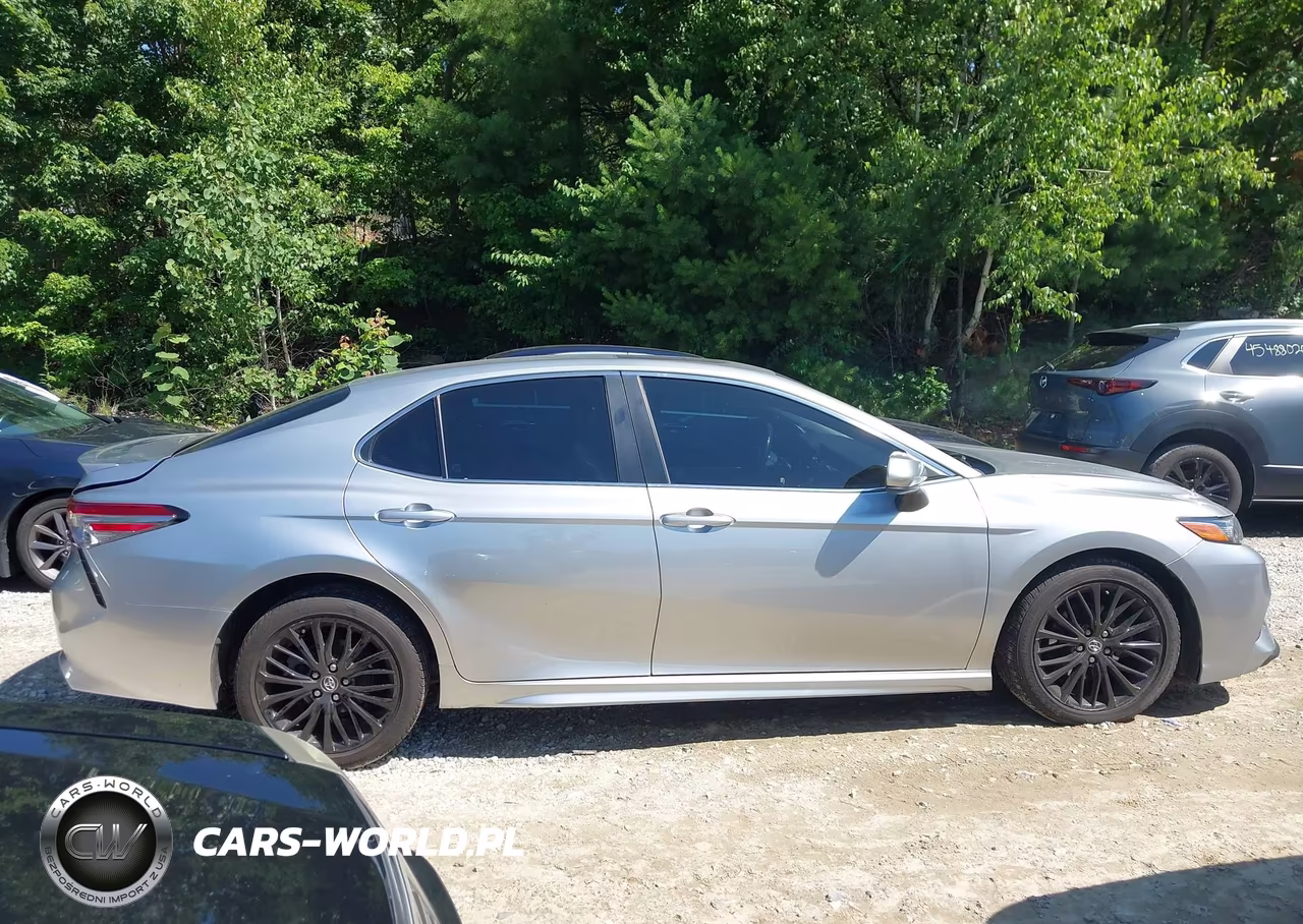 2018 Toyota Camry Se VIN:4T1B11HK6JU599767 - 13