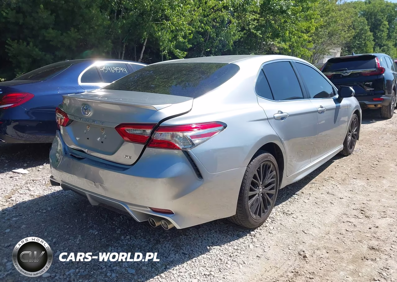 2018 Toyota Camry Se VIN:4T1B11HK6JU599767 - 4