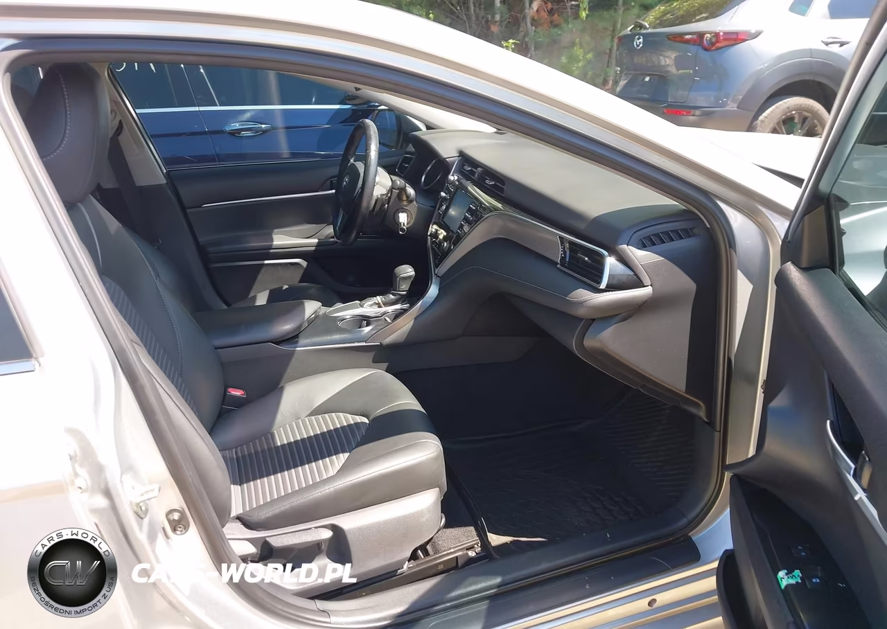 2018 Toyota Camry Se VIN:4T1B11HK6JU599767 - 5