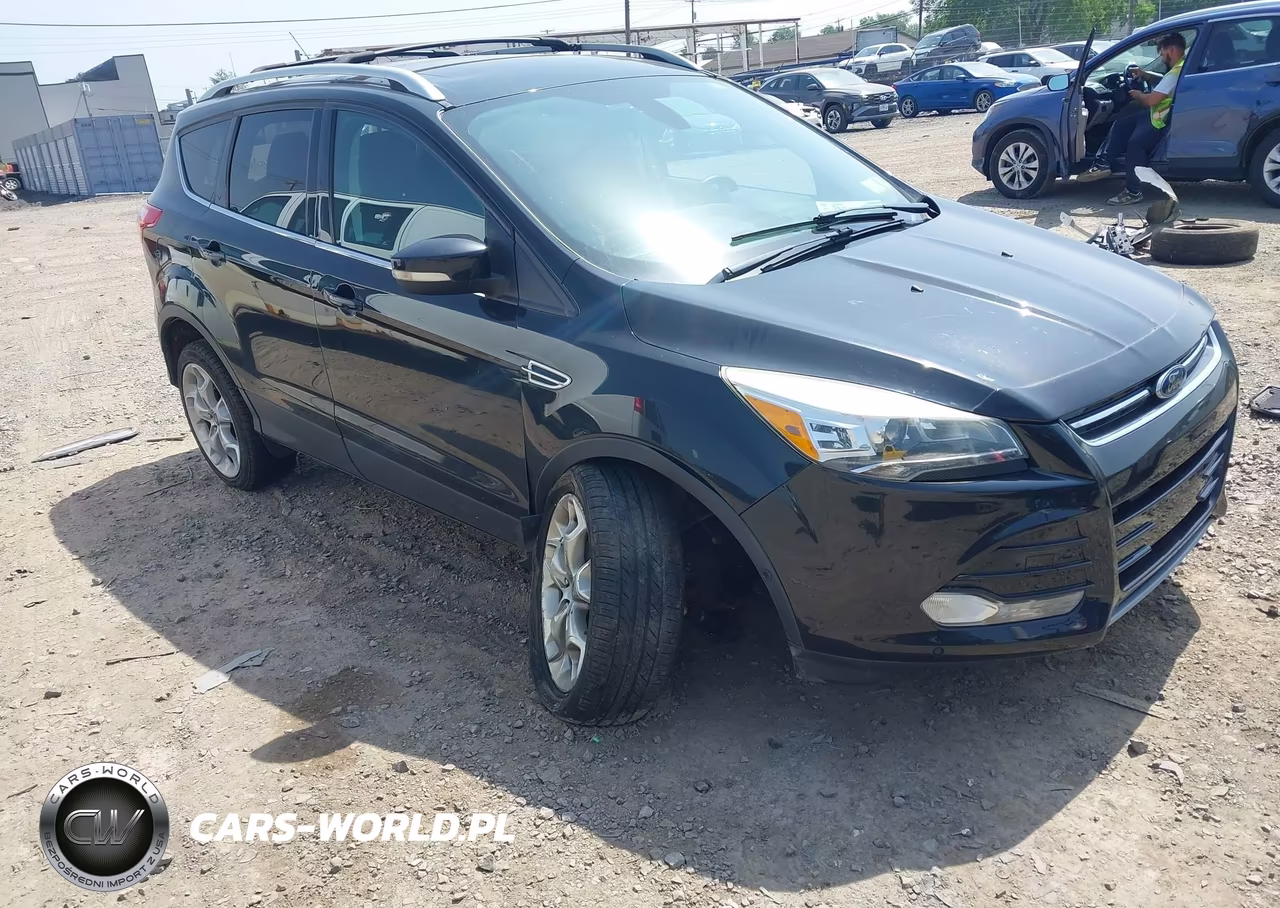 2013 Ford Escape Titanium – zdjęcie 1 z 16