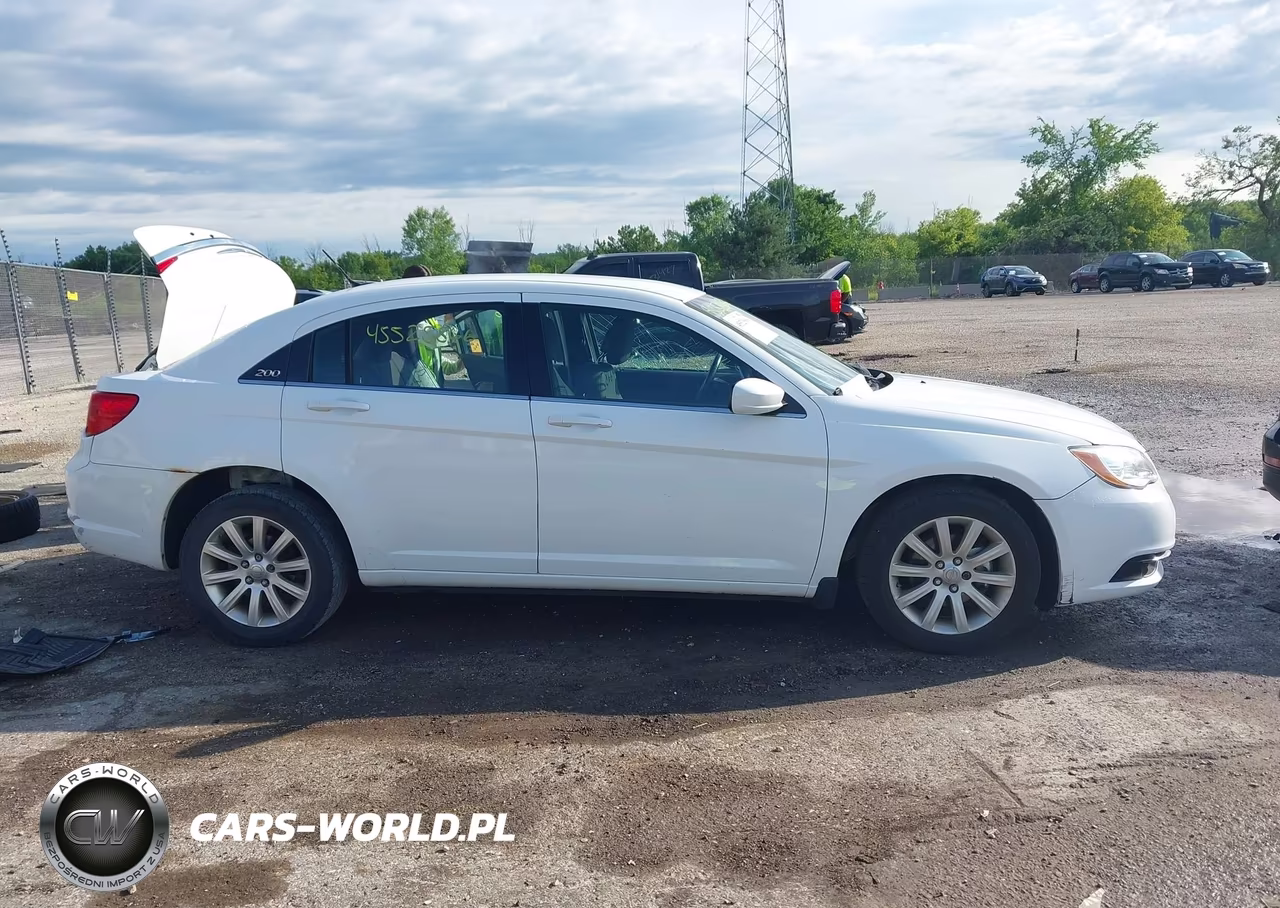 2011 Chrysler 200 Touring VIN:1C3BC1FG6BN611185 - 13