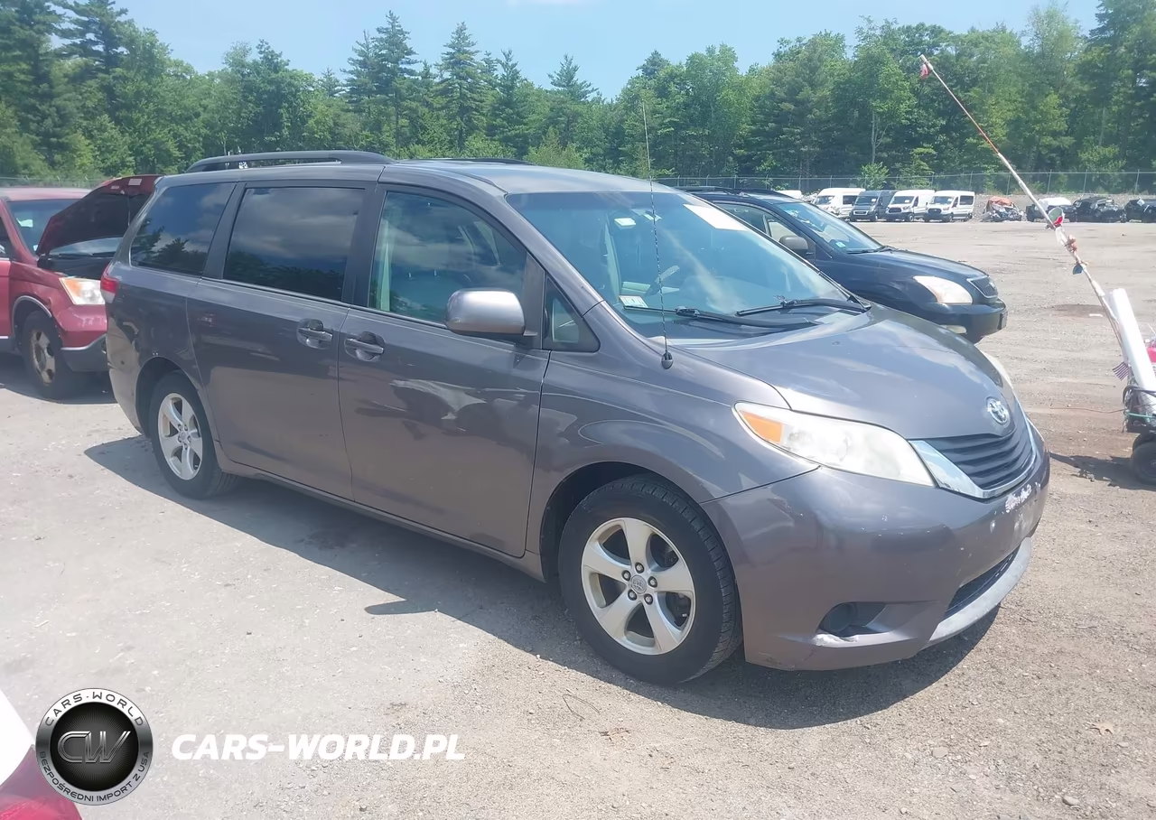 2011 Toyota Sienna Le V6