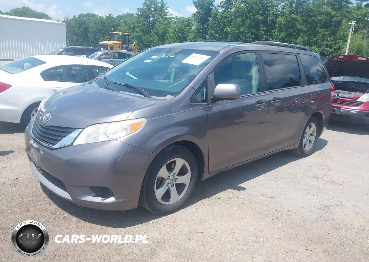 2011 Toyota Sienna Le V6 VIN:5TDKK3DC2BS130824 - 2