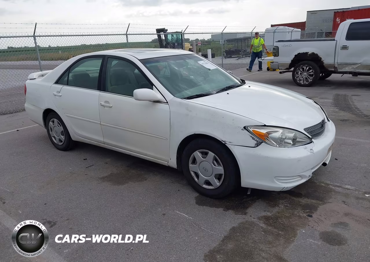 2004 Toyota Camry Le