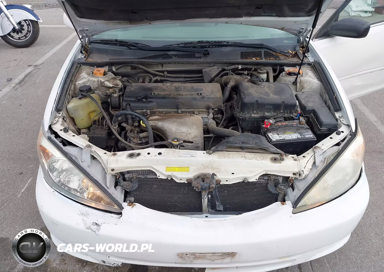 2004 Toyota Camry Le VIN:JTDBE32K640255543 - 10