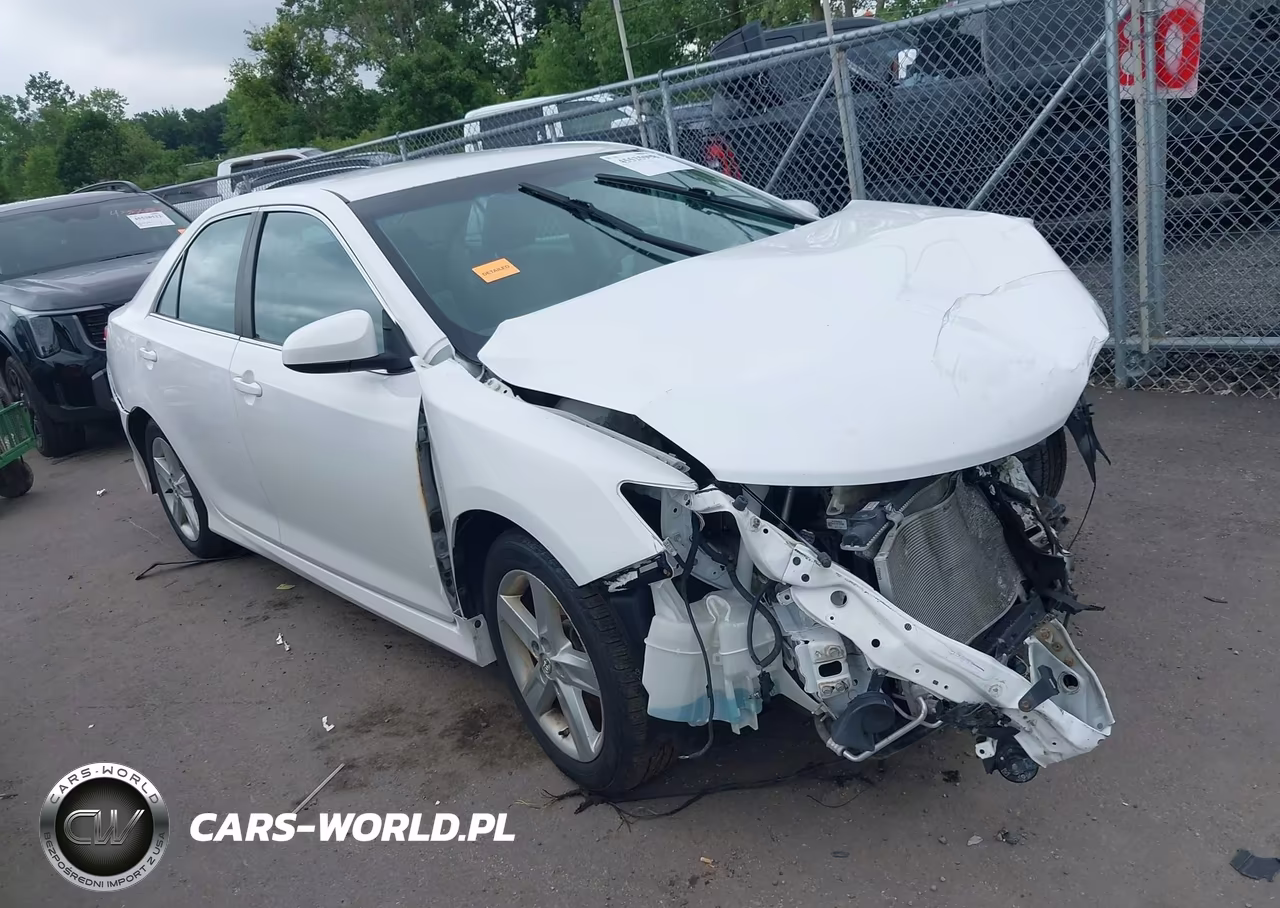 2013 Toyota Camry Se – zdjęcie 1 z 17