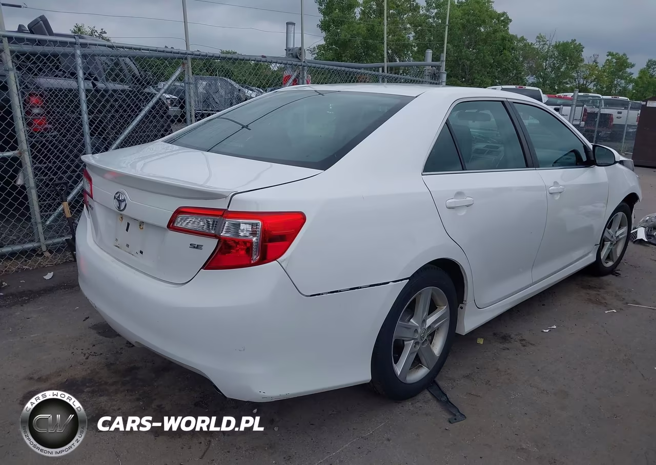 2013 Toyota Camry Se VIN:4T1BF1FK5DU241911 - 4