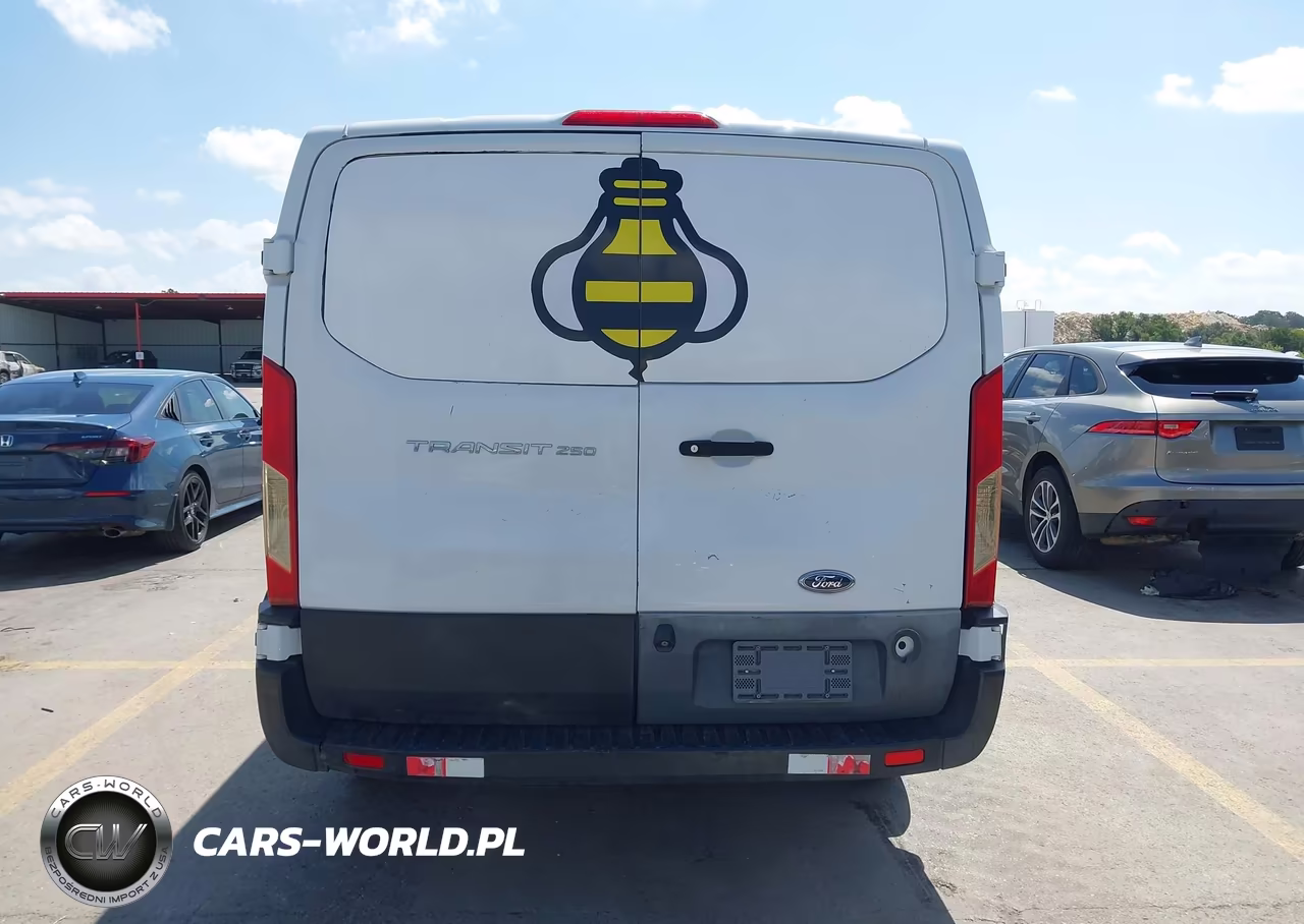 2019 Ford Transit-250 VIN:1FTYR1YM7KKA71516 - 17