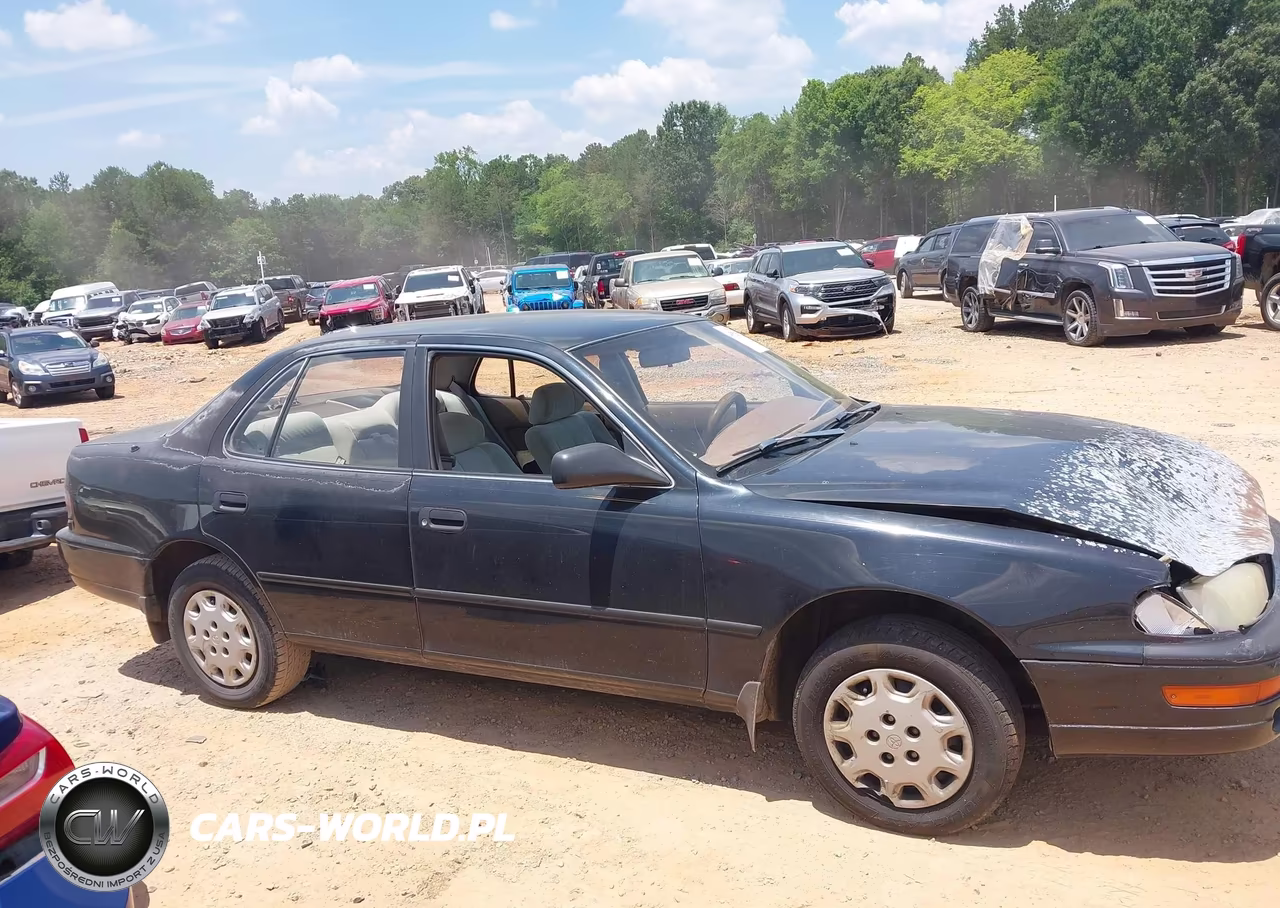 1993 Toyota Camry Le VIN:4T1SK12E7PU280516 - 13