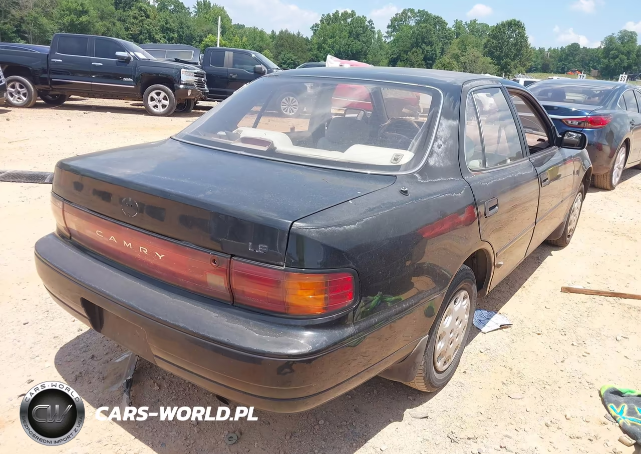 1993 Toyota Camry Le VIN:4T1SK12E7PU280516 - 4