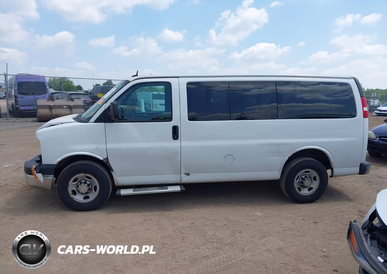 2015 Chevrolet Express 3500 Lt VIN:1GAZGYFG7F1258050 - 14