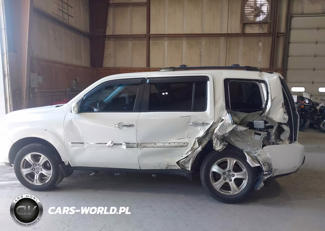 2011 Honda Pilot Touring VIN:5FNYF4H9XBB020885 - 14