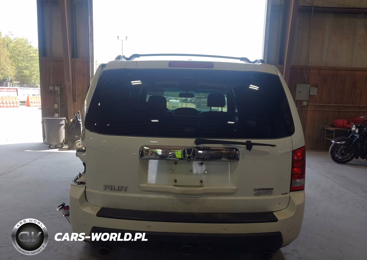 2011 Honda Pilot Touring VIN:5FNYF4H9XBB020885 - 16