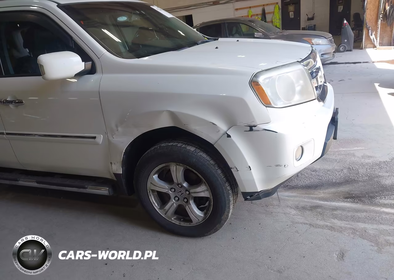 2011 Honda Pilot Touring VIN:5FNYF4H9XBB020885 - 18