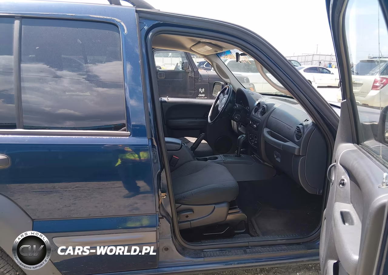 2004 Jeep Liberty Sport VIN:1J4GL48K04W160265 - 5