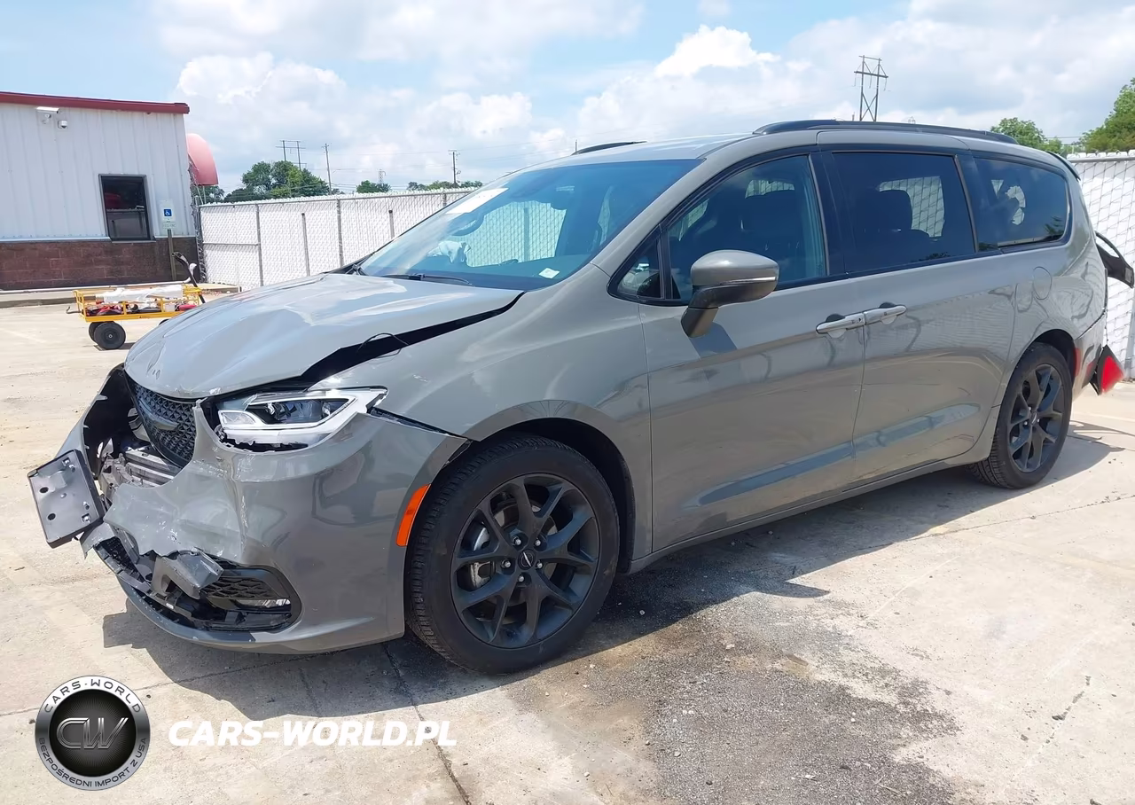 2023 Chrysler Pacifica Touring L VIN:2C4RC1BG2PR505665 - 2