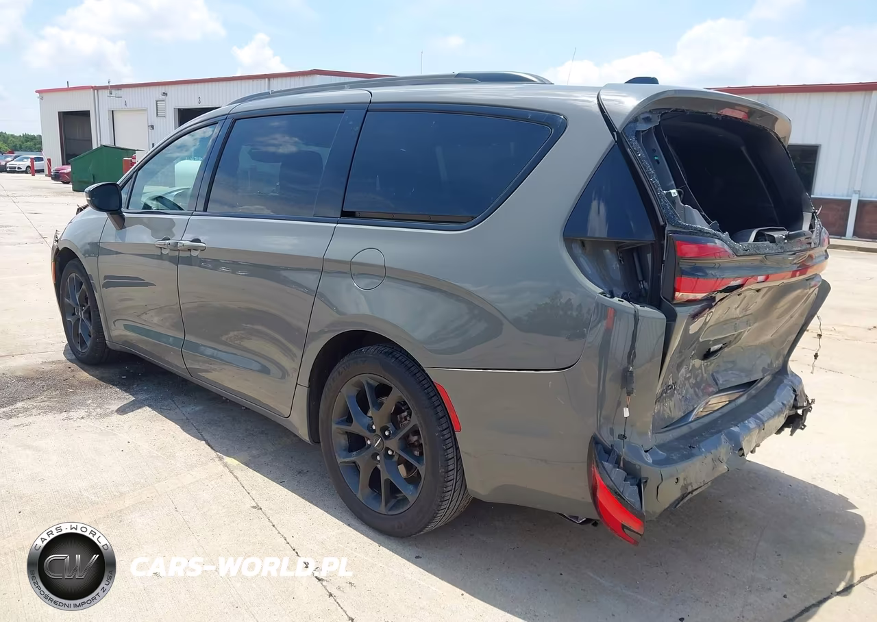 2023 Chrysler Pacifica Touring L VIN:2C4RC1BG2PR505665 - 3